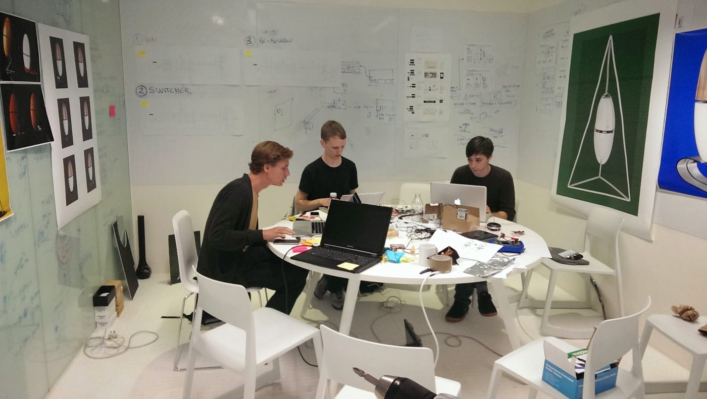 Hardware prototyping workshop, R7 speaker